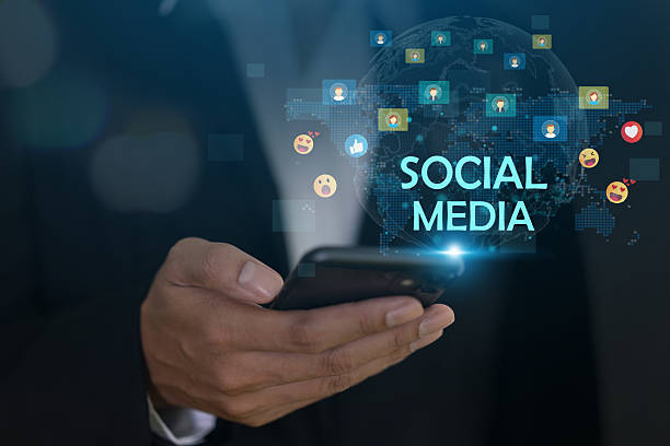 Construir autoridade nas redes sociais exige consistência, conteúdo relevante e interação genuína com o público.